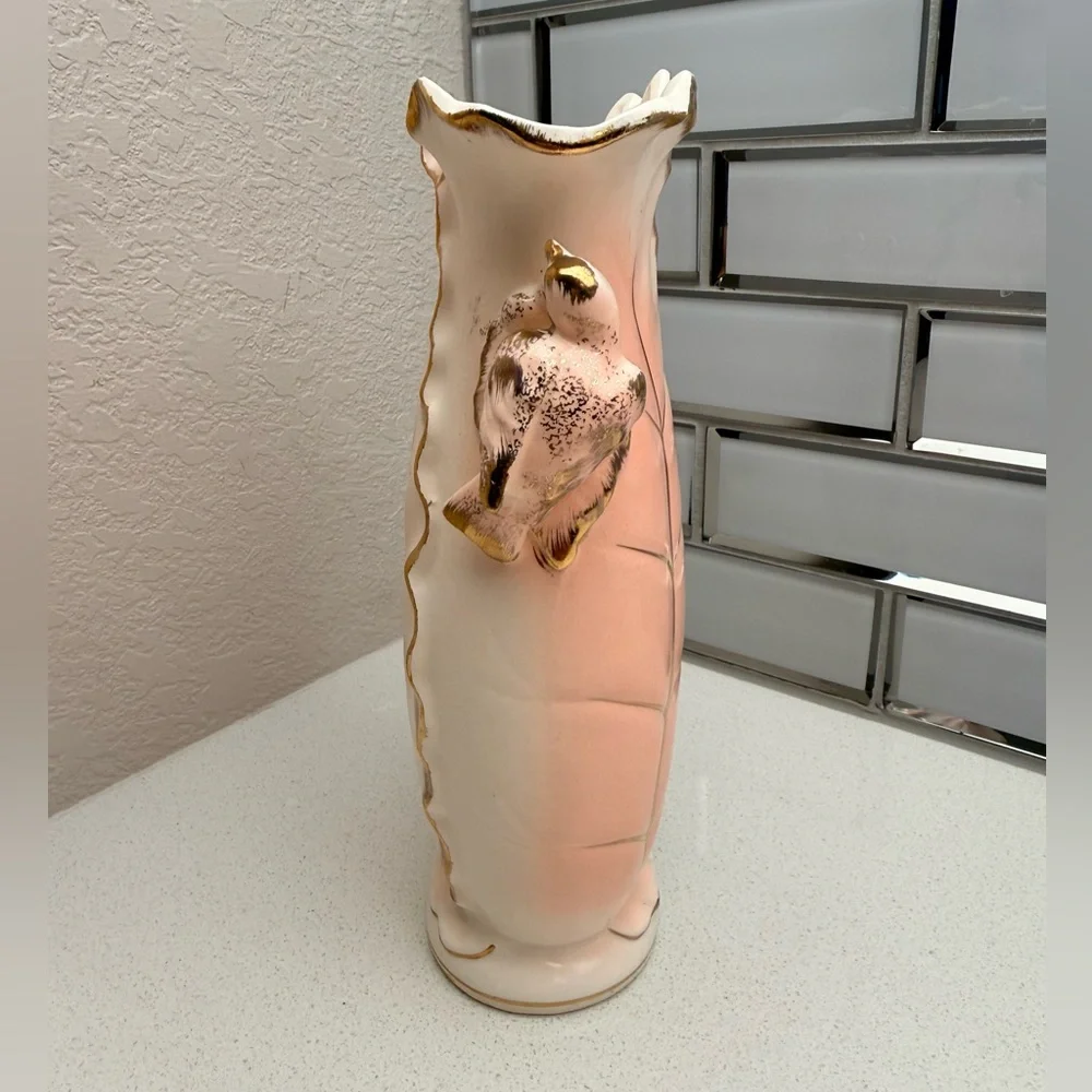Vintage Pink and Gold Leaf-Detail Porcelain Vase Birds 1950s 1960s Mid-Century